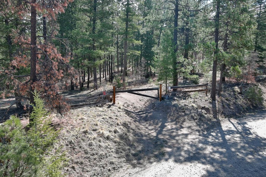 Image 2 of property listing at Lot B Lands of Hotchkiss FR 10, Jemez Springs, NM 87025