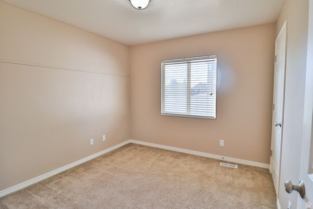 6723 W OAK FARMS DR, West Jordan, UT 84081