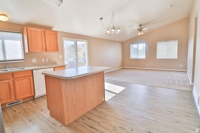 6723 W OAK FARMS DR, West Jordan, UT 84081