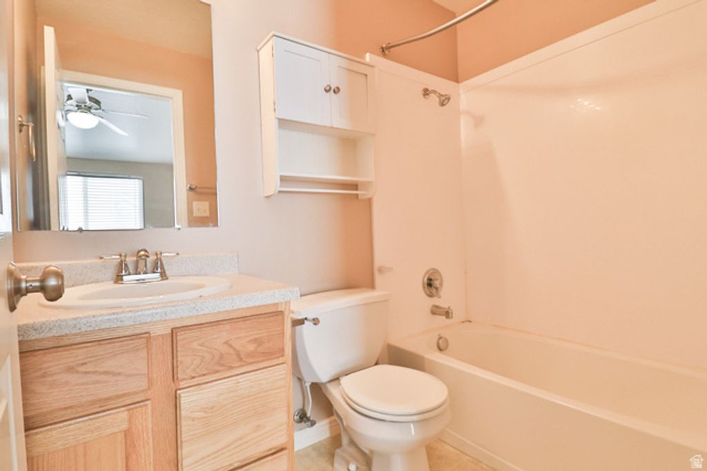 Image 18 of property listing at 6723 W OAK FARMS DR, West Jordan, UT 84081