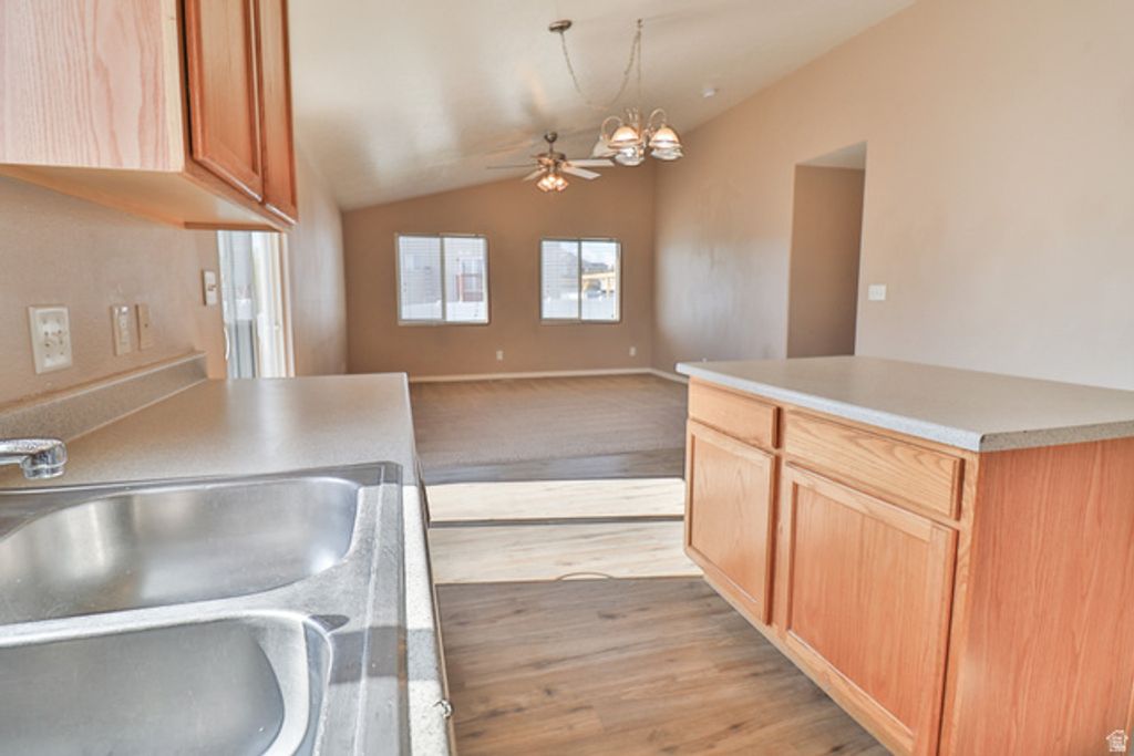 Image 8 of property listing at 6723 W OAK FARMS DR, West Jordan, UT 84081
