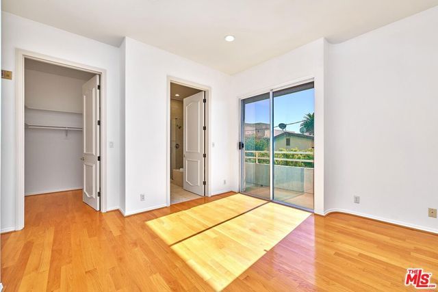 5050 Maplewood Avenue 206, Los Angeles, CA 90004