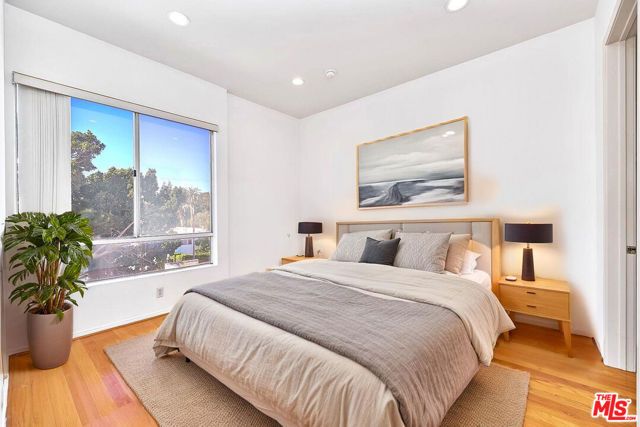 5050 Maplewood Avenue 206, Los Angeles, CA 90004