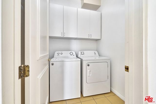 5050 Maplewood Avenue 206, Los Angeles, CA 90004