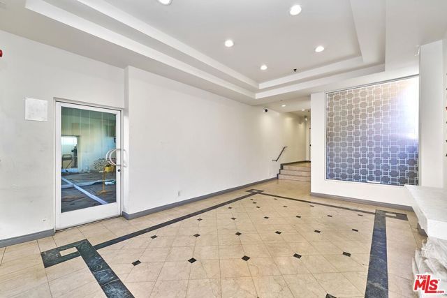 5050 Maplewood Avenue 206, Los Angeles, CA 90004