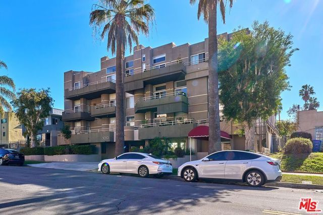 5050 Maplewood Avenue 206, Los Angeles, CA 90004