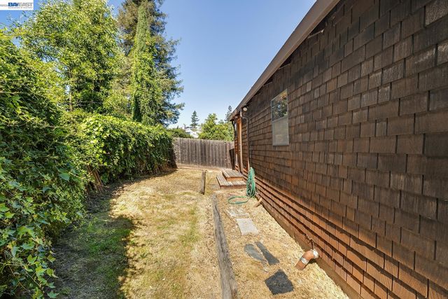 3261 Wyman Street, Oakland, CA 94619