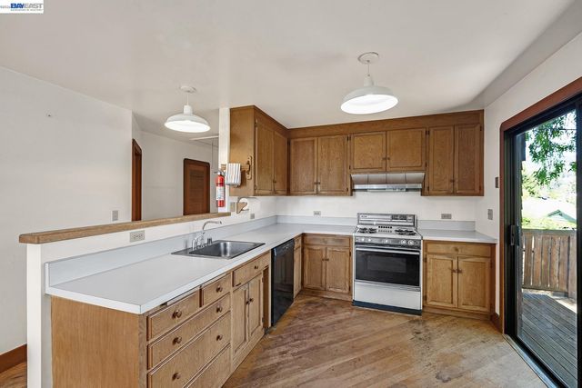 3261 Wyman Street, Oakland, CA 94619