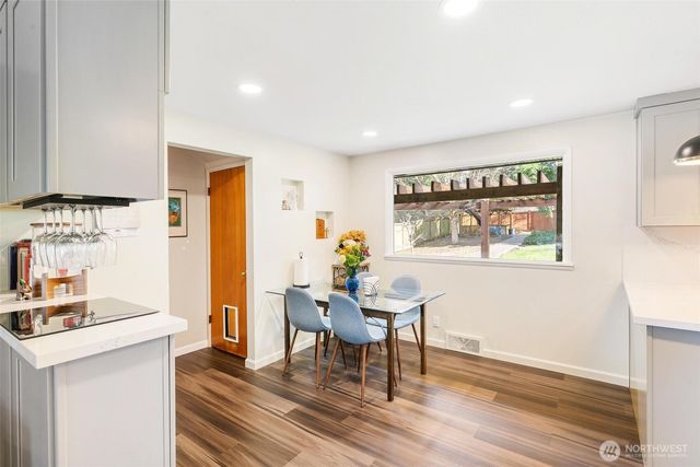 17103 44th Avenue W, Lynnwood, WA 98037