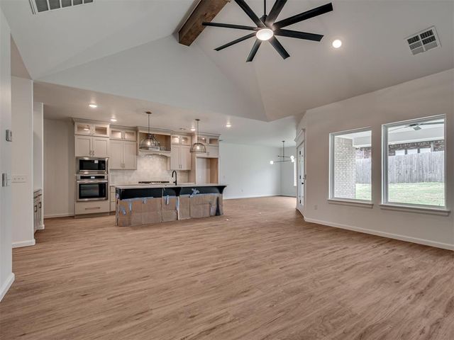 8809 Westlake Drive, Arcadia, OK 73007