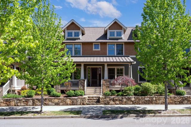4 Fitzgerald Road, Black Mountain, NC 28711