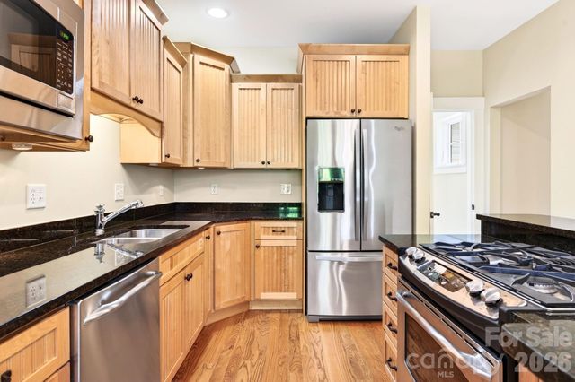 4 Fitzgerald Road, Black Mountain, NC 28711
