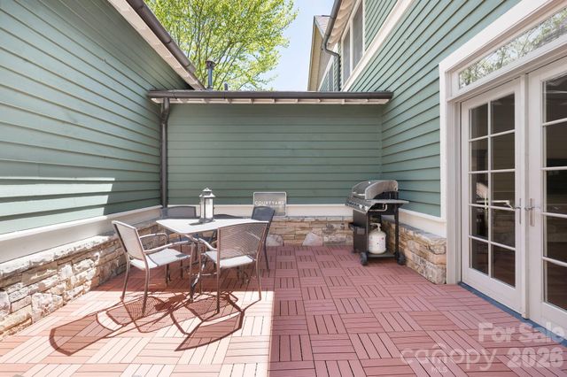 4 Fitzgerald Road, Black Mountain, NC 28711
