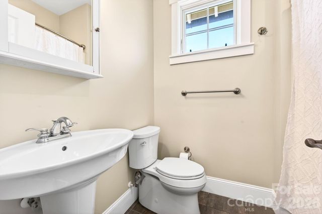 4 Fitzgerald Road, Black Mountain, NC 28711