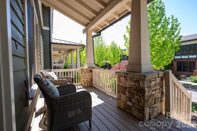 4 Fitzgerald Road, Black Mountain, NC 28711