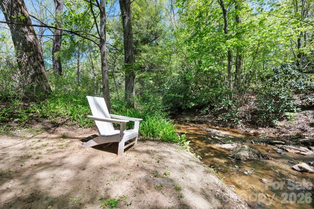 4 Fitzgerald Road, Black Mountain, NC 28711