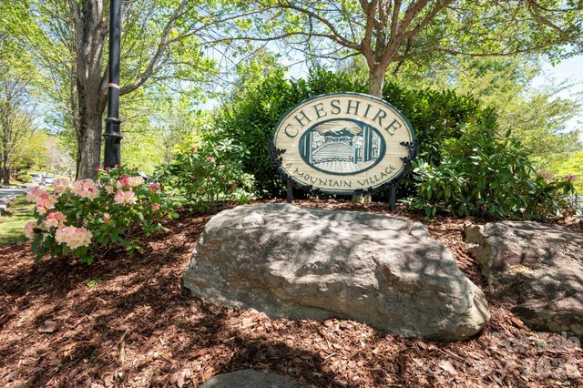 4 Fitzgerald Road, Black Mountain, NC 28711