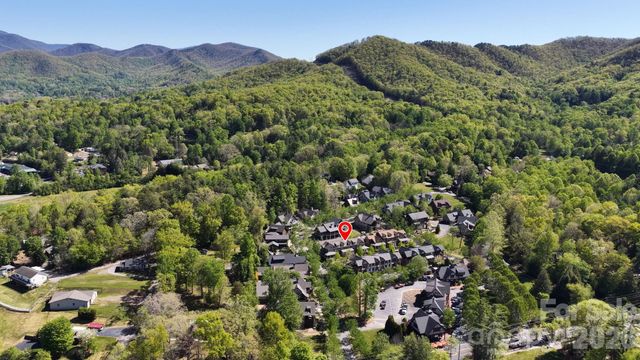 4 Fitzgerald Road, Black Mountain, NC 28711