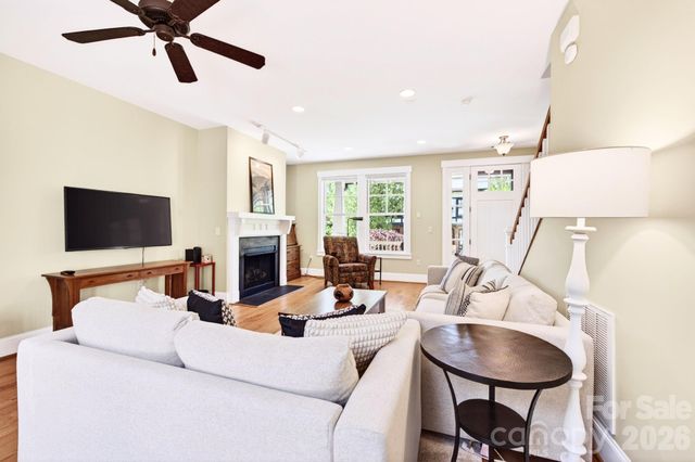 4 Fitzgerald Road, Black Mountain, NC 28711