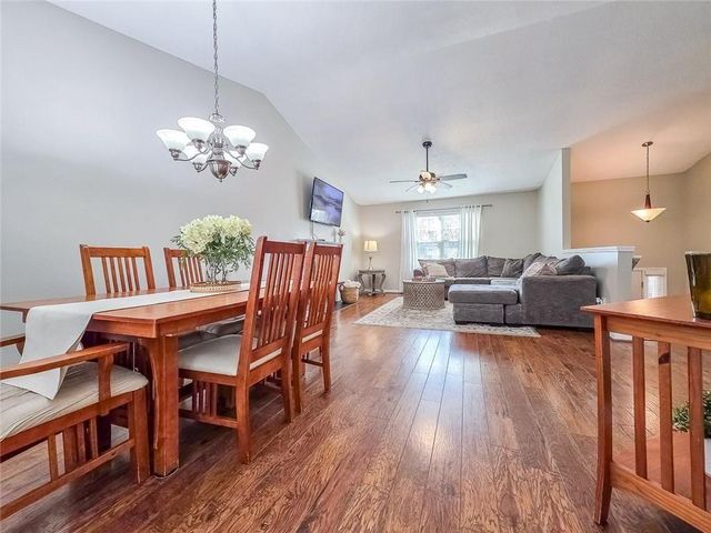 2752 Ivey Park NW Drive, Kennesaw, GA 30144