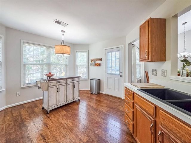 2752 Ivey Park NW Drive, Kennesaw, GA 30144