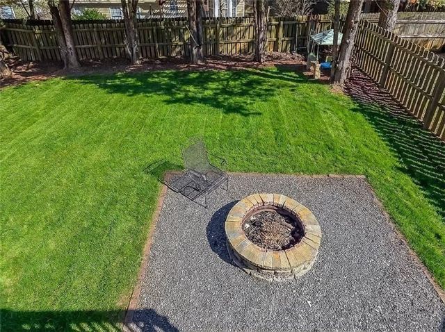 2752 Ivey Park NW Drive, Kennesaw, GA 30144