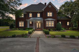 5249 Rosborough Springs Rd, Marshall, TX 75672