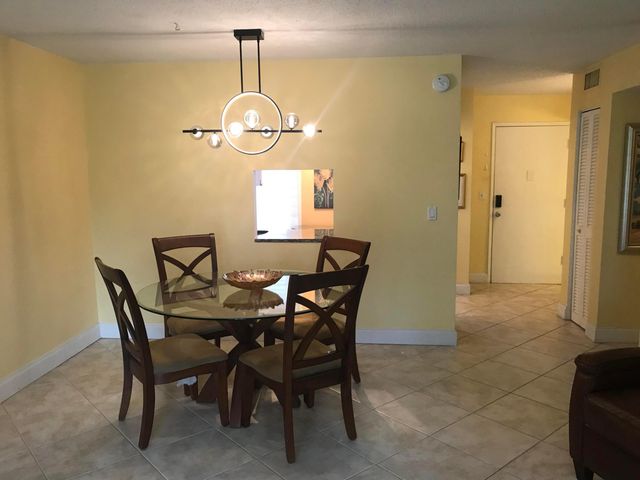 200 NE 14th Avenue Apt 222, Hallandale Beach, FL 33009