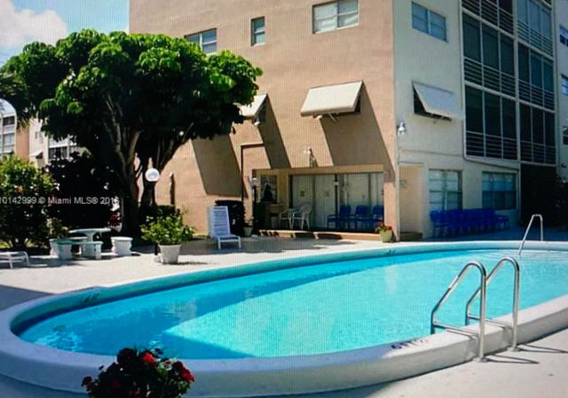 200 NE 14th Avenue Apt 222, Hallandale Beach, FL 33009