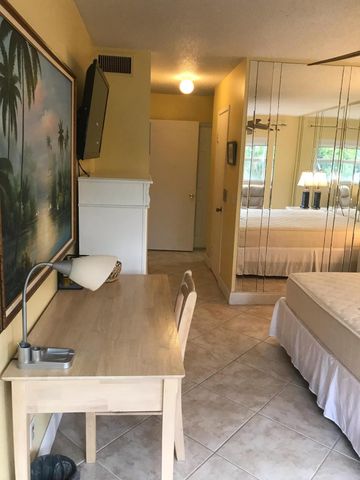 200 NE 14th Avenue Apt 222, Hallandale Beach, FL 33009