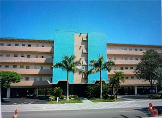 200 NE 14th Avenue Apt 222, Hallandale Beach, FL 33009