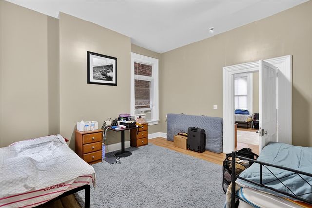 412 S Main St, West End, PA 15220