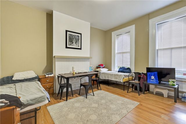 412 S Main St, West End, PA 15220