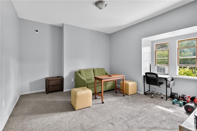 412 S Main St, West End, PA 15220