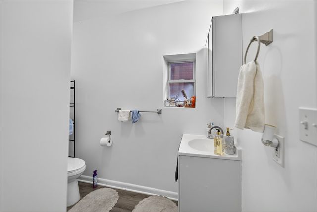 412 S Main St, West End, PA 15220