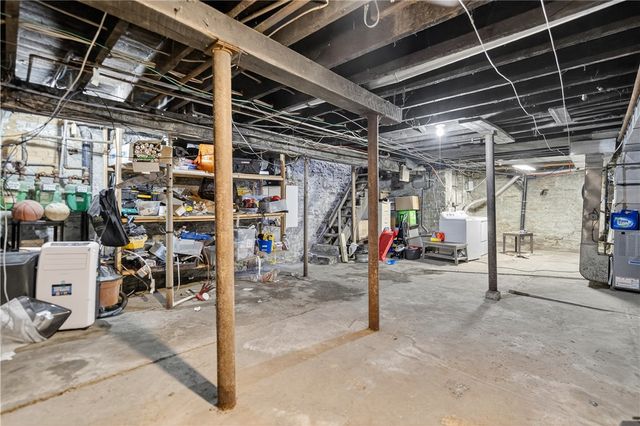 412 S Main St, West End, PA 15220