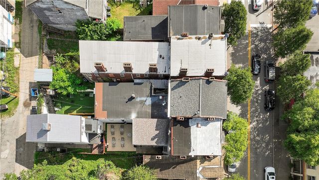 412 S Main St, West End, PA 15220