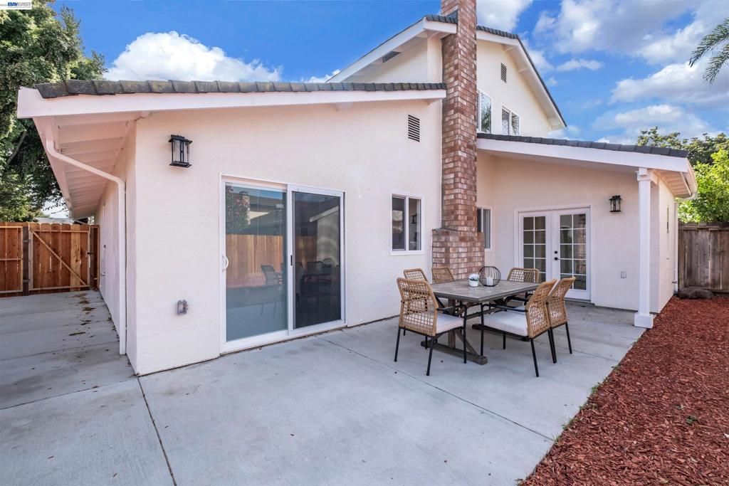 Image 24 of property listing at 34858 34858 Starling Dr, Union City, CA 94587