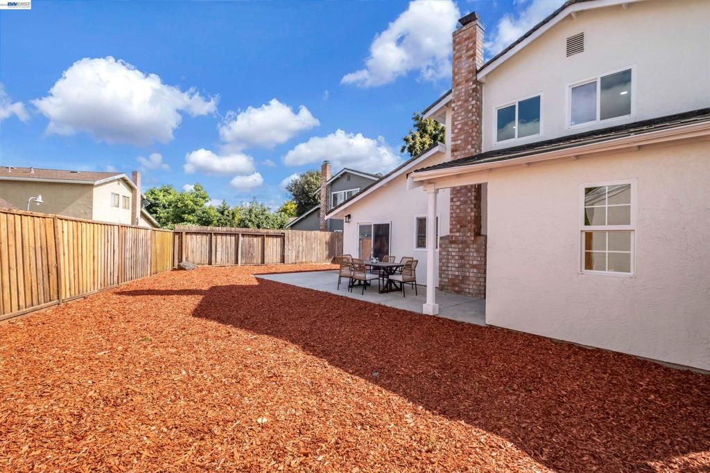 Image 25 of property listing at 34858 34858 Starling Dr, Union City, CA 94587