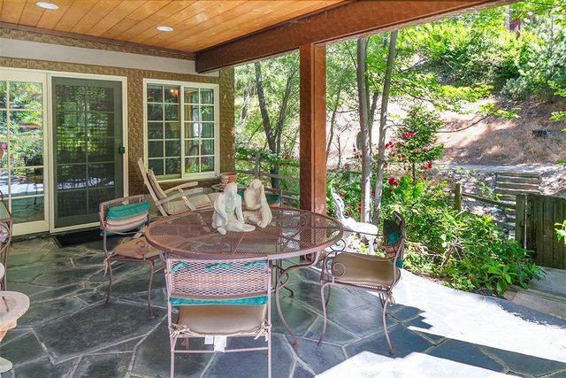 28971 North Shore Road, Lake Arrowhead, CA 92352