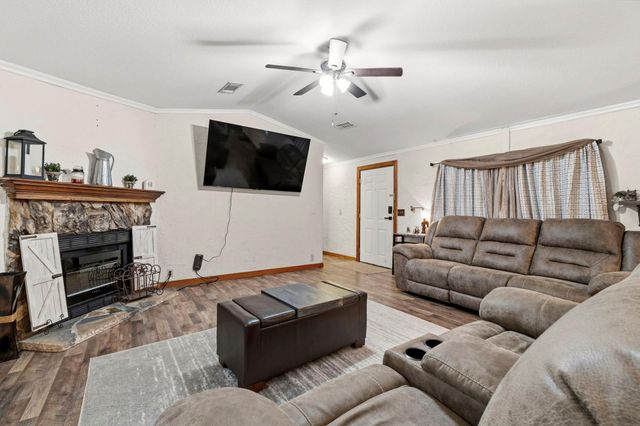 165 Black Walnut, Livingston, TX 77351