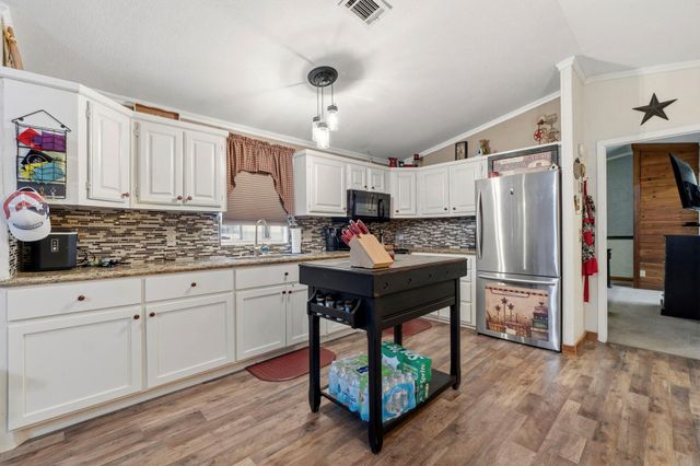 165 Black Walnut, Livingston, TX 77351