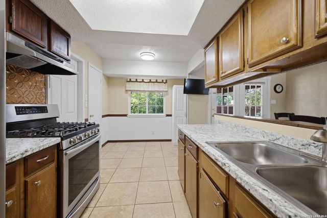 422 Arrow Point Ct, San Antonio, TX 78227
