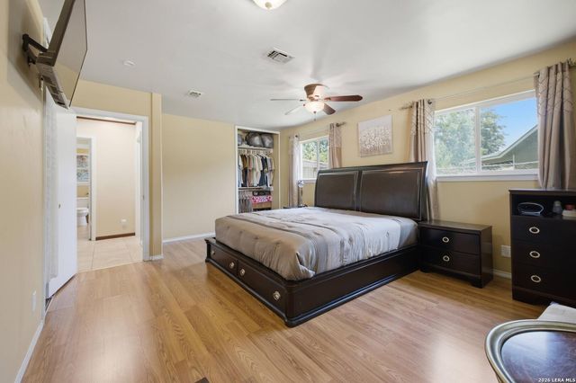 422 Arrow Point Ct, San Antonio, TX 78227