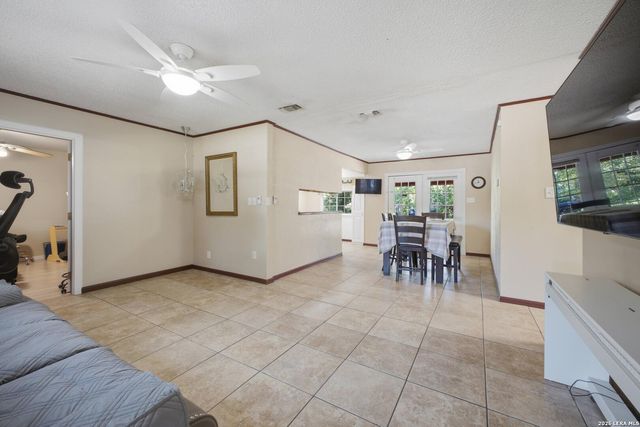 422 Arrow Point Ct, San Antonio, TX 78227