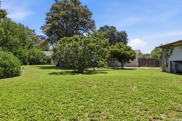 422 Arrow Point Ct, San Antonio, TX 78227
