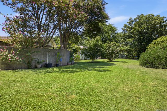 422 Arrow Point Ct, San Antonio, TX 78227