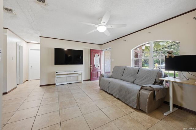 422 Arrow Point Ct, San Antonio, TX 78227