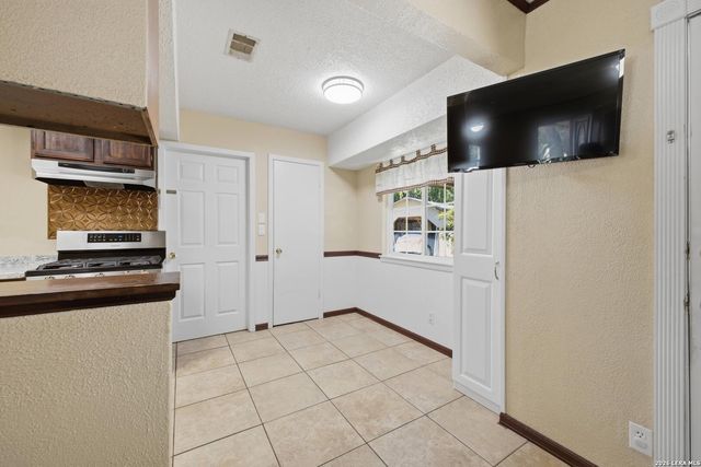 422 Arrow Point Ct, San Antonio, TX 78227