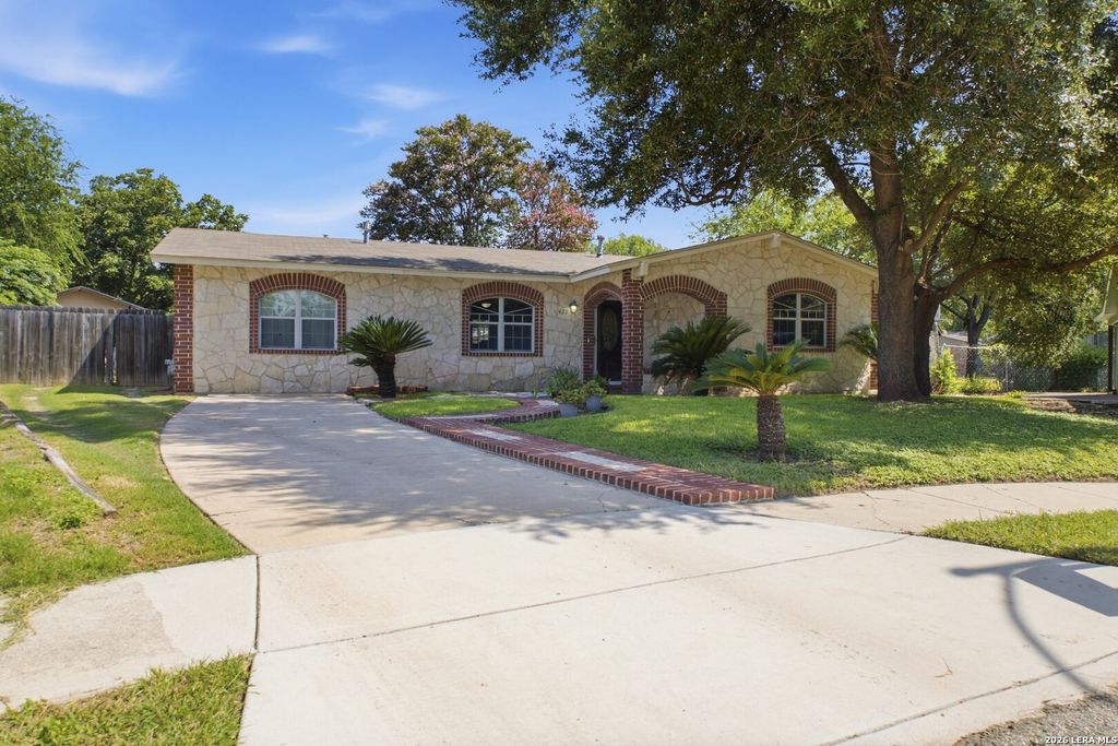 422 Arrow Point Ct, San Antonio, TX 78227